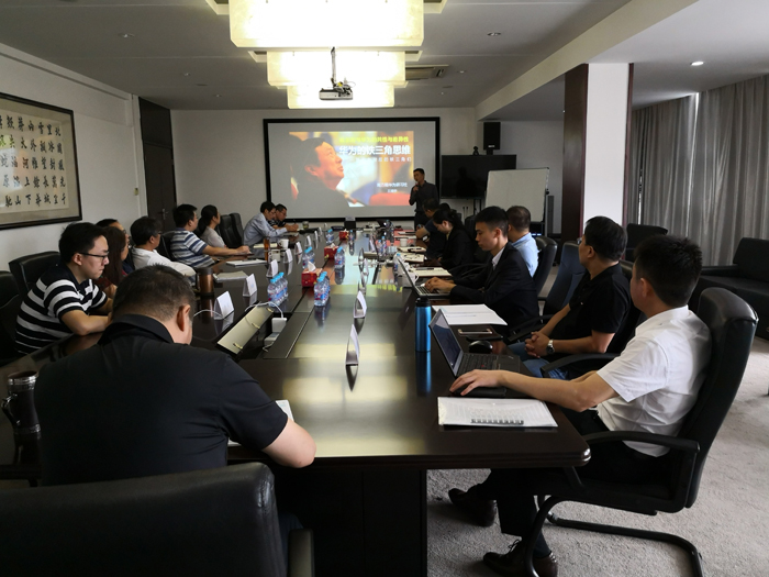 維爾利高層管理人員現(xiàn)場(chǎng)聽(tīng)取培訓(xùn)精髓