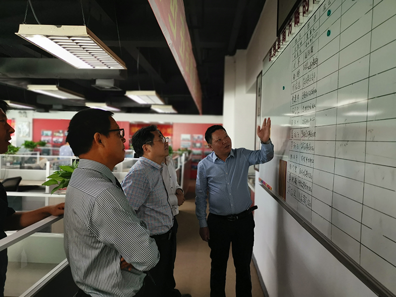 湖北汽車工業(yè)學(xué)院鐘毓寧校長(zhǎng)率隊(duì)參訪南方略3