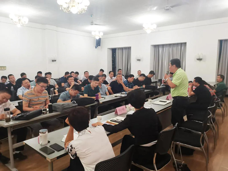 南方略咨詢助力西諾醫(yī)療打造“中心主管、職能主服、片區(qū)主戰(zhàn)”營(yíng)銷鐵軍2